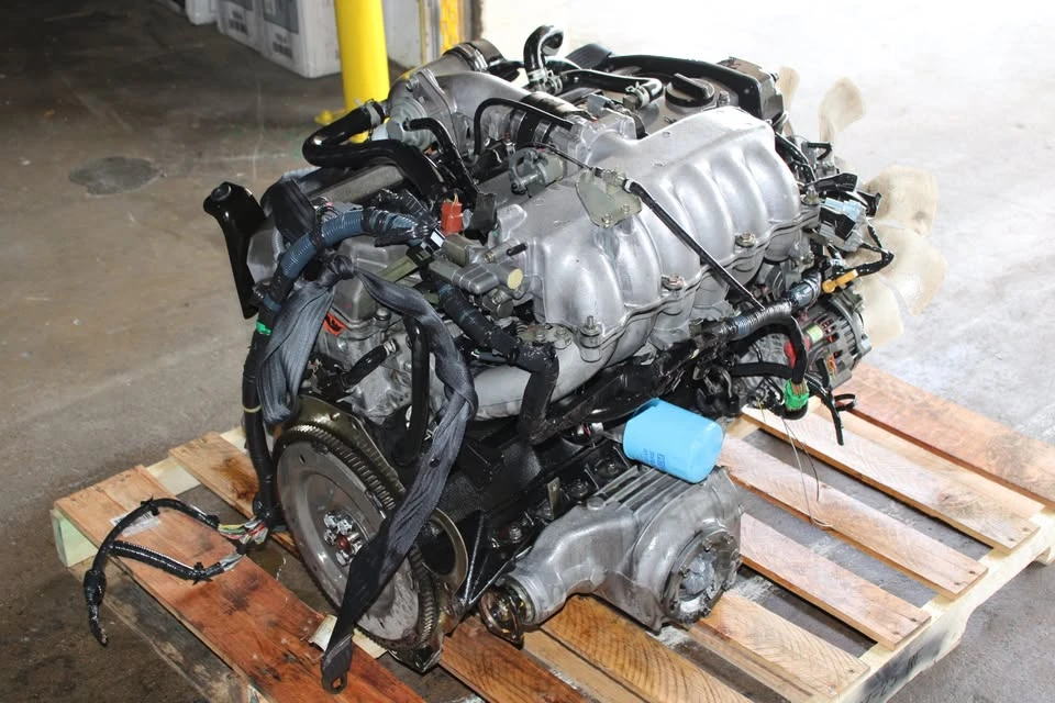 Parts & Memorabilia Engines - Image 4 of 5