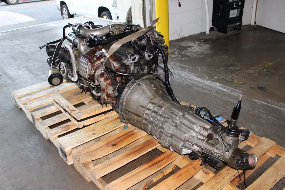Parts & Memorabilia Engines - Image 3 of 5