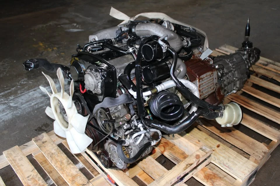 Parts & Memorabilia Engines - Image 2 of 5