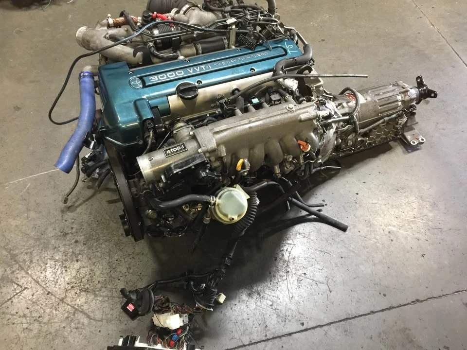 Parts & Memorabilia Engines - Image 6 of 7