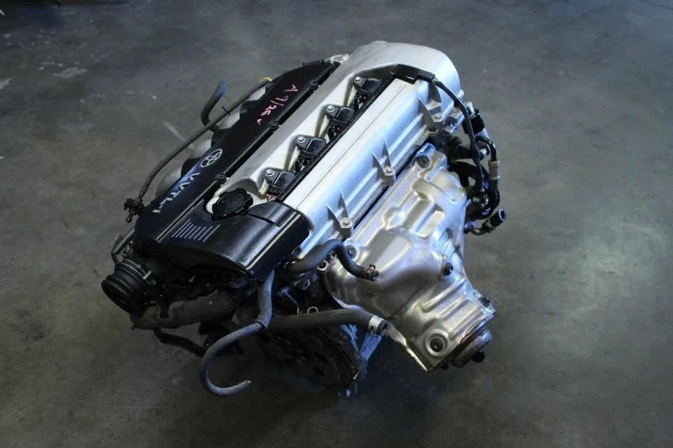 2000 Parts & Memorabilia Engines - Image 7 of 9