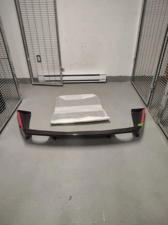 Parts & Memorabilia Bodywork - Image 2 of 6