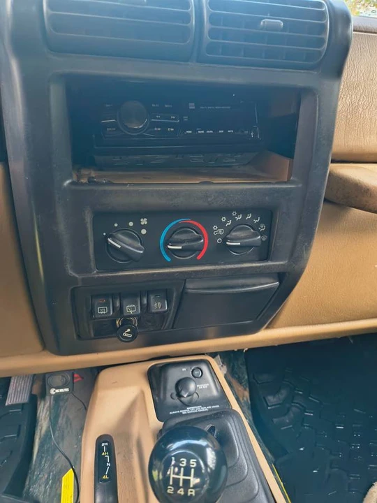 2000 Jeep TJ Wrangler - Image 11 of 24
