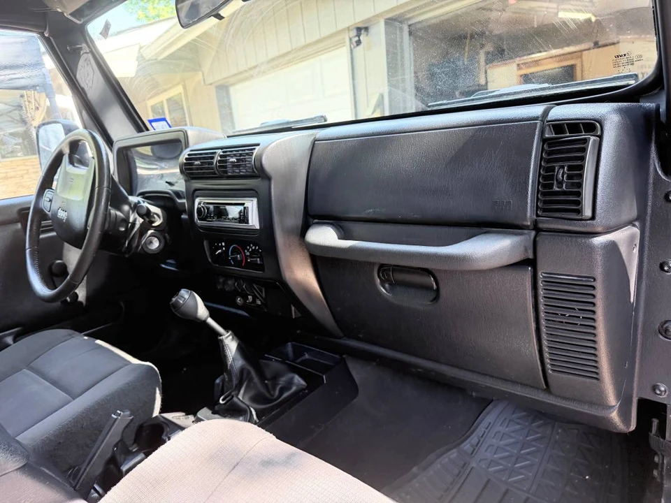2006 Jeep TJ Wrangler - Image 17 of 24