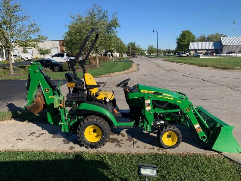 2023 John Deere - Image 4 of 9
