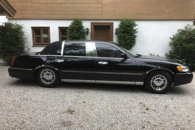 2001 Lincoln Town Car - Image 4 of 4