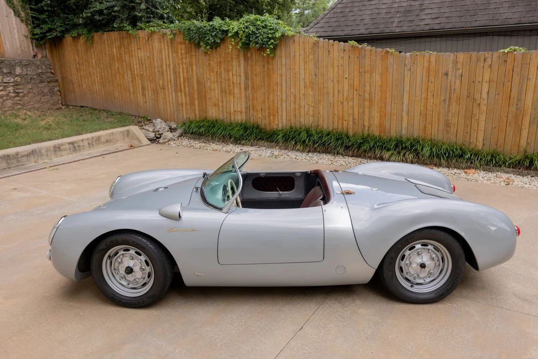 Porsche 550 - Image 3 of 31