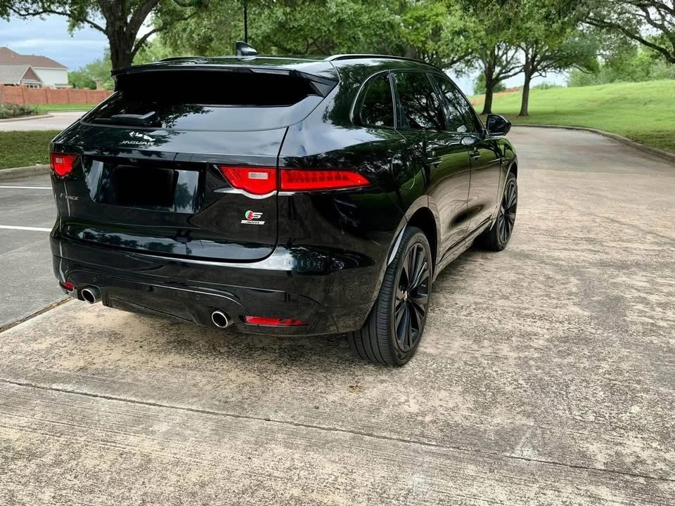 2020 Jaguar F-Pace - Image 3 of 10