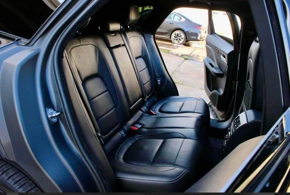 2020 Jaguar F-Pace - Image 6 of 10