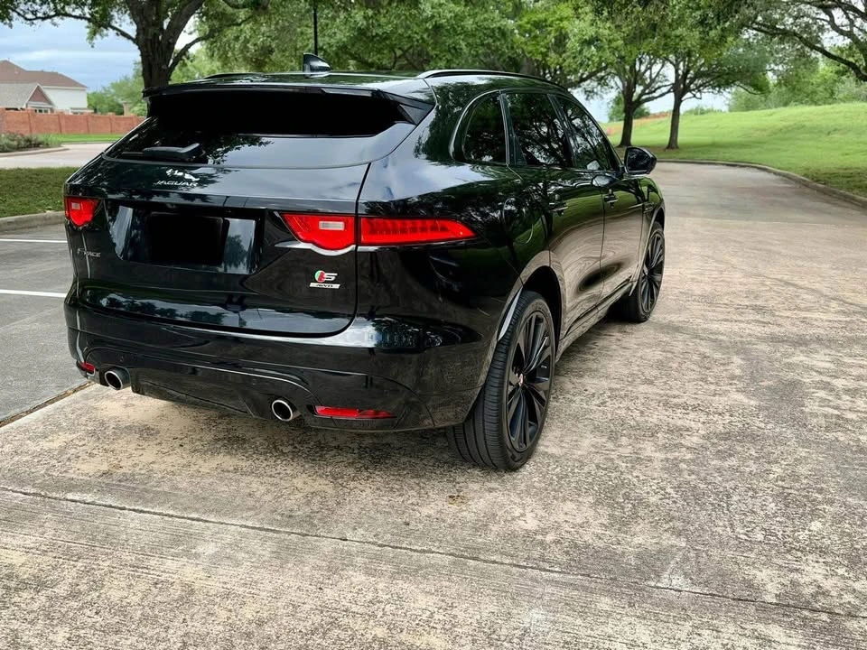 2020 Jaguar F-Pace - Image 3 of 10