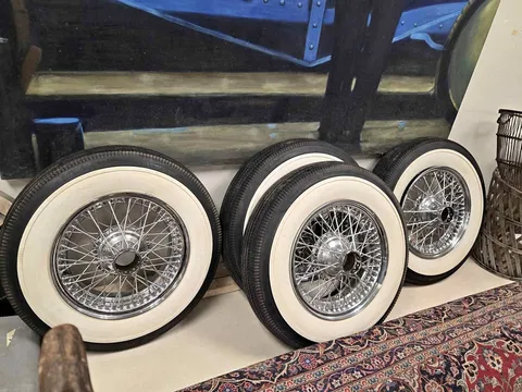 Jaguar XK140 Rims and Tires