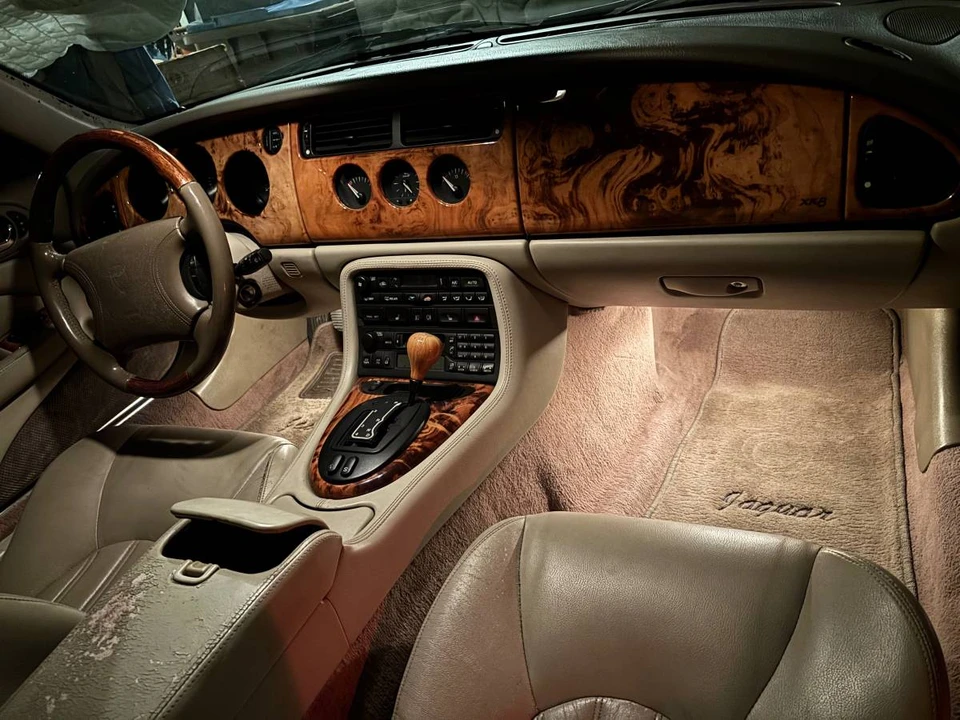 1998 Jaguar X100 XK8 - Image 3 of 6