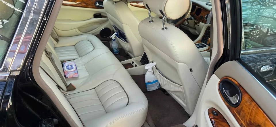 2003 Jaguar X308 XJ - Image 9 of 10