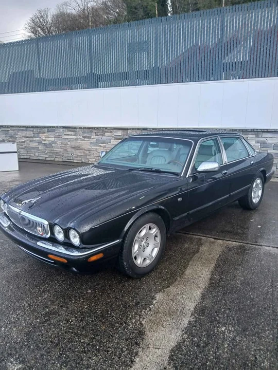 2003 Jaguar X308 XJ - Image 2 of 10