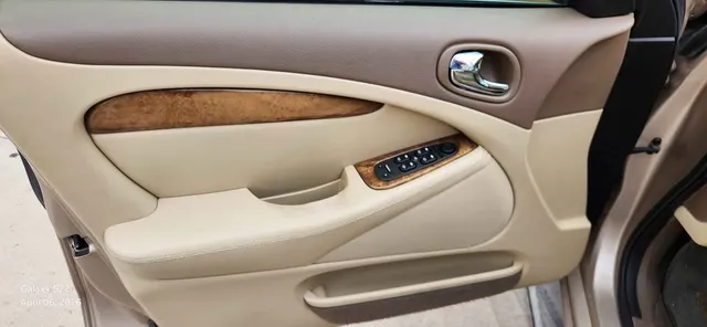 2005 Jaguar S-Type 2nd Gen - Image 4 of 10