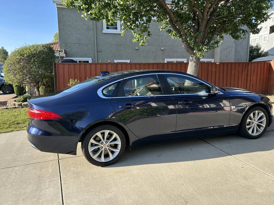 2017 Jaguar X260 XF - Image 2 of 6