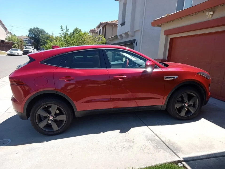 2018 Jaguar E-Pace - Image 3 of 8