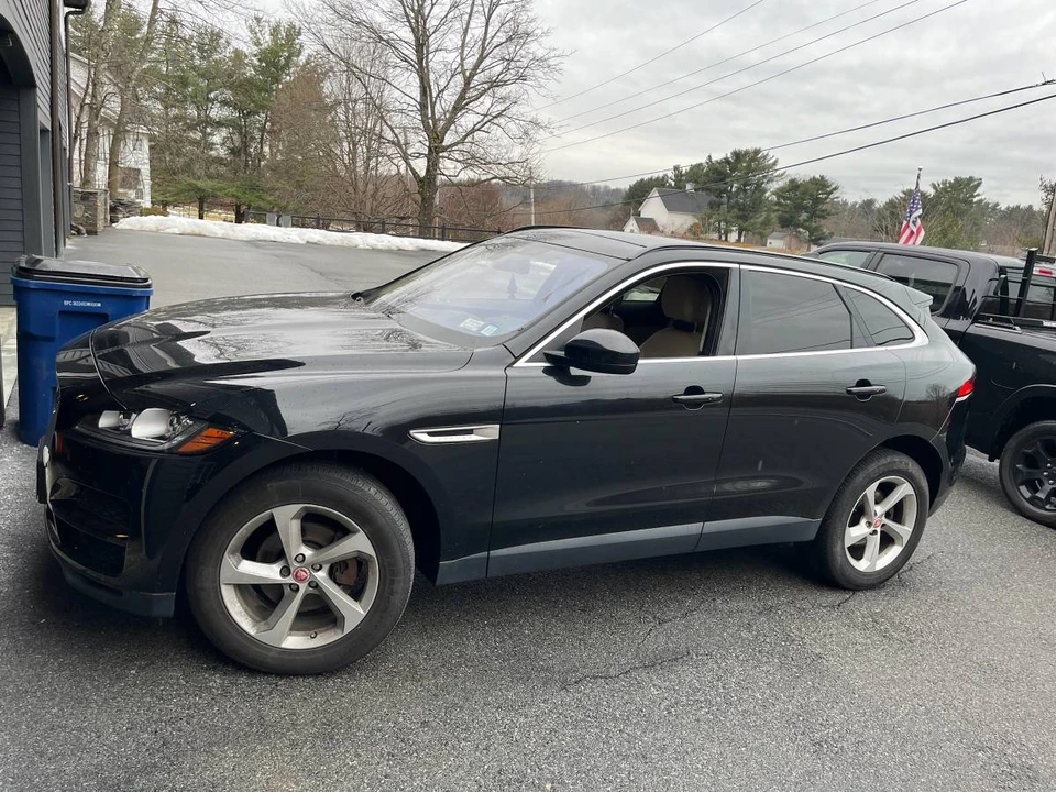 2019 Jaguar F-Pace - Image 4 of 5