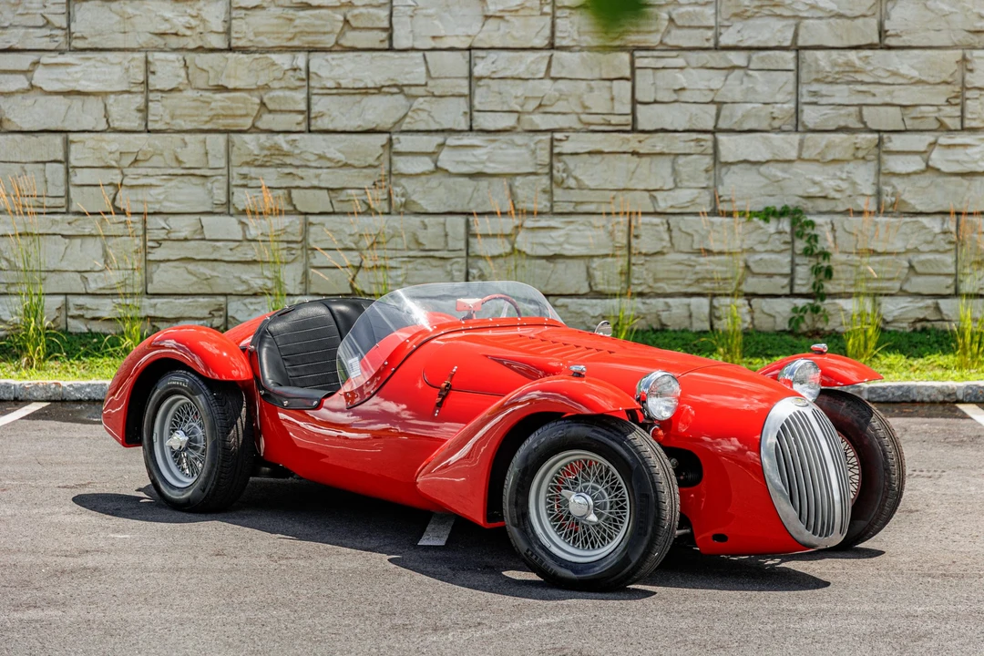 Vehicle image 6 of 31