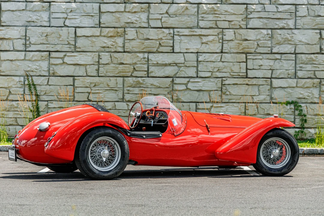Vehicle image 11 of 31