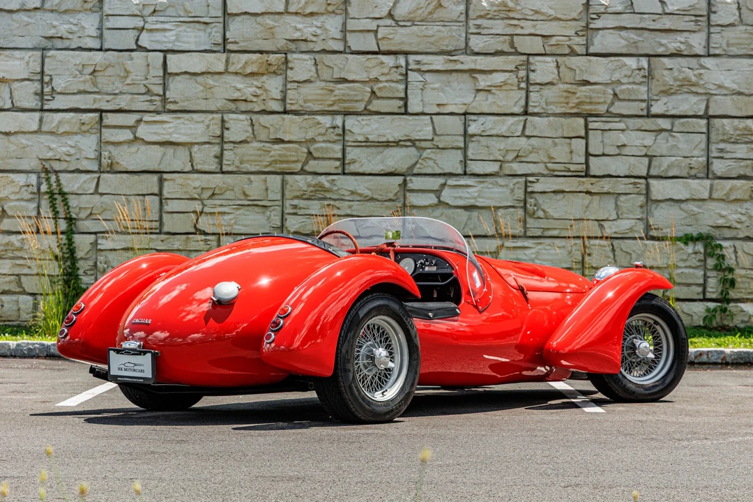 Vehicle image 13 of 31