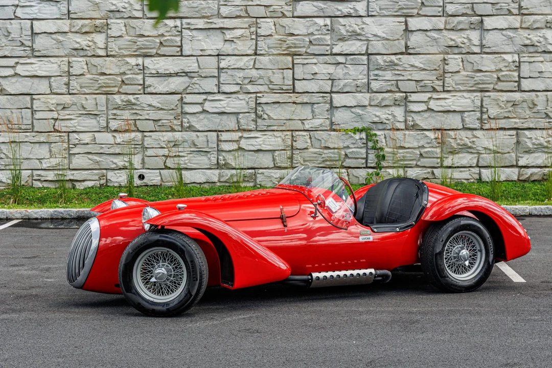 Vehicle image 20 of 31