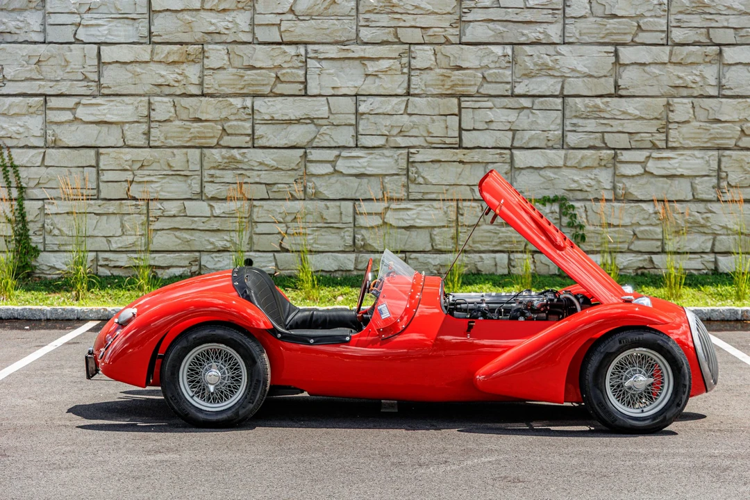 Vehicle image 26 of 31