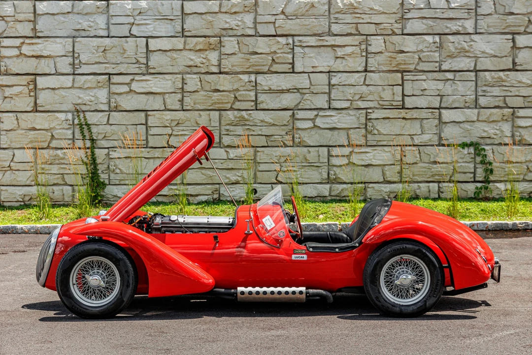Vehicle image 22 of 31