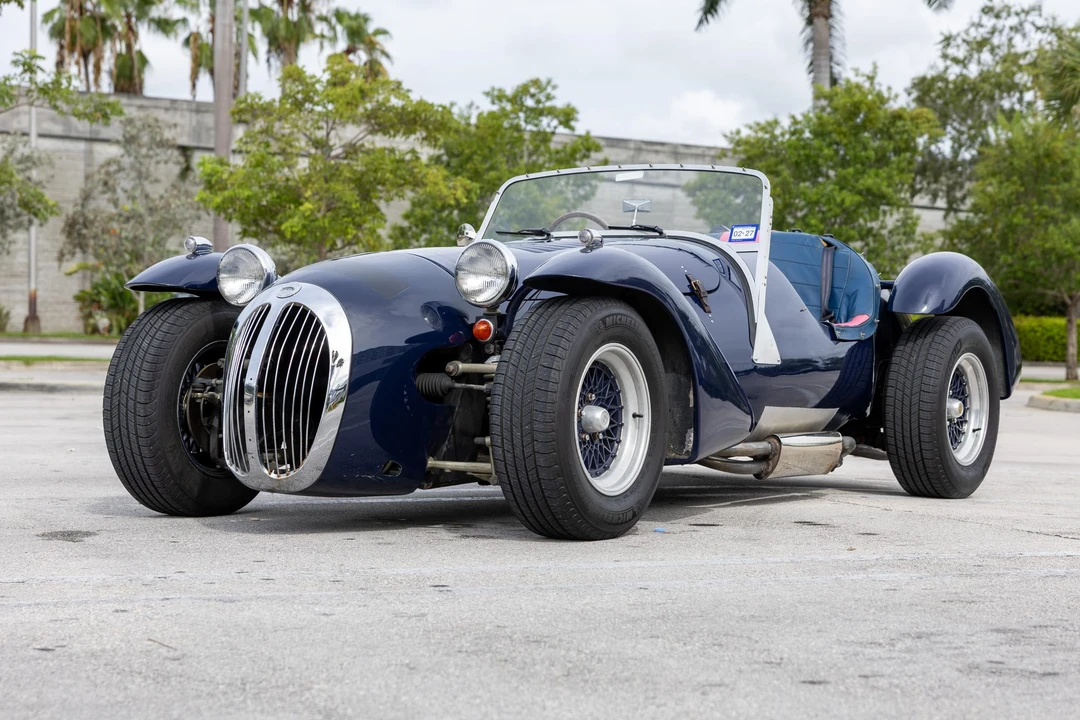 Jaguar Replica - Image 8 of 31