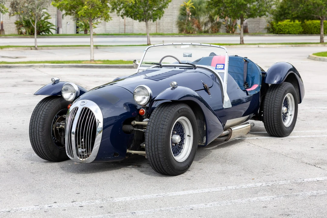 Jaguar Replica - Image 7 of 31