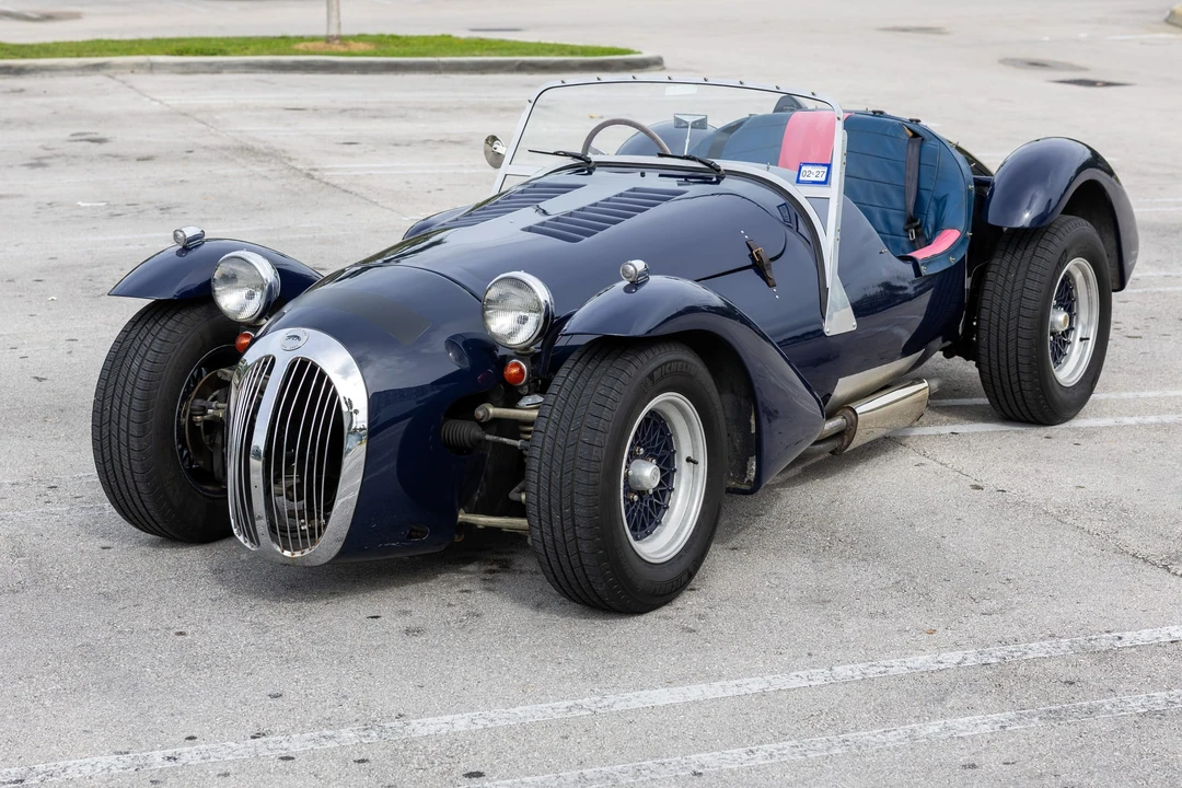 Jaguar Replica - Image 6 of 31