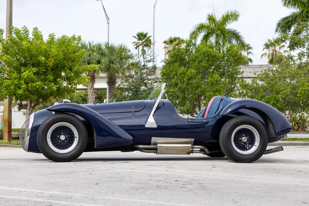 Jaguar Replica - Image 14 of 31