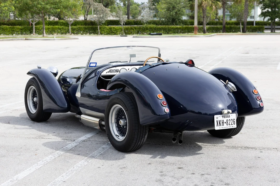 Jaguar Replica - Image 16 of 31