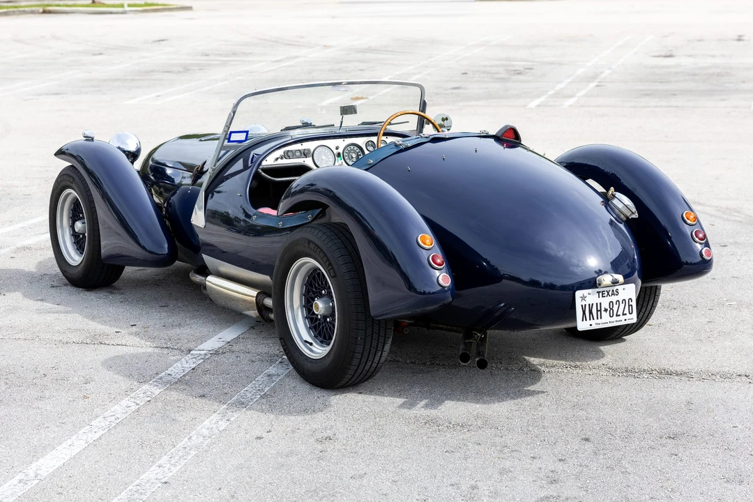 Jaguar Replica - Image 17 of 31
