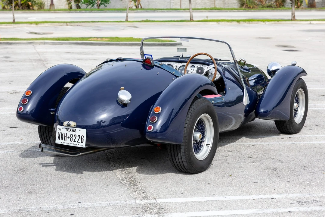 Jaguar Replica - Image 29 of 31