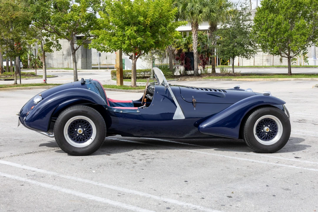 Jaguar Replica - Image 31 of 31