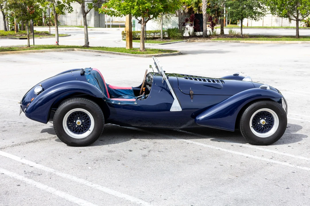 Jaguar Replica - Image 30 of 31