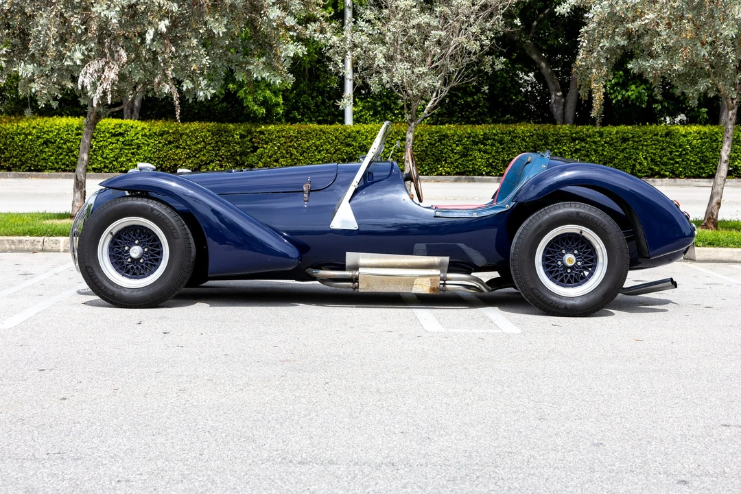 Jaguar Replica - Image 11 of 31