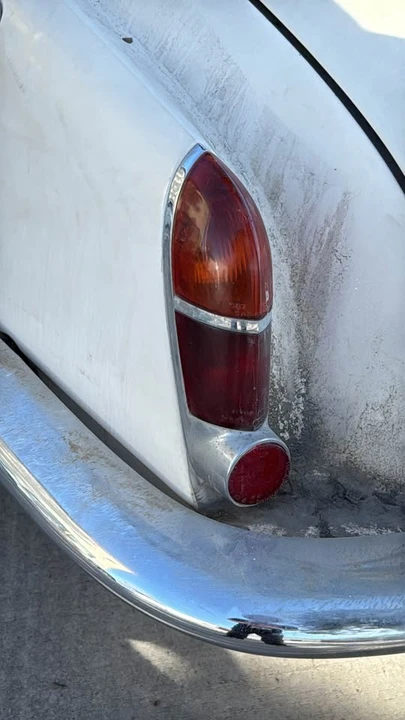 Jaguar S-Type 1st Gen - Image 2 of 8