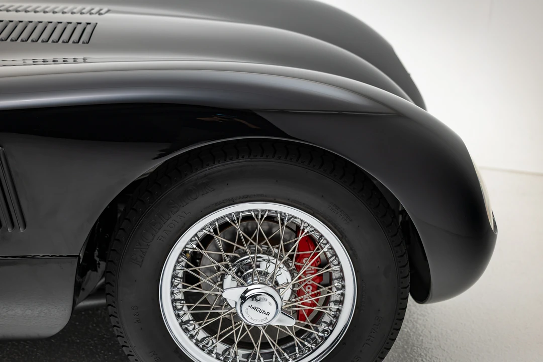 Jaguar Replica - Image 30 of 31