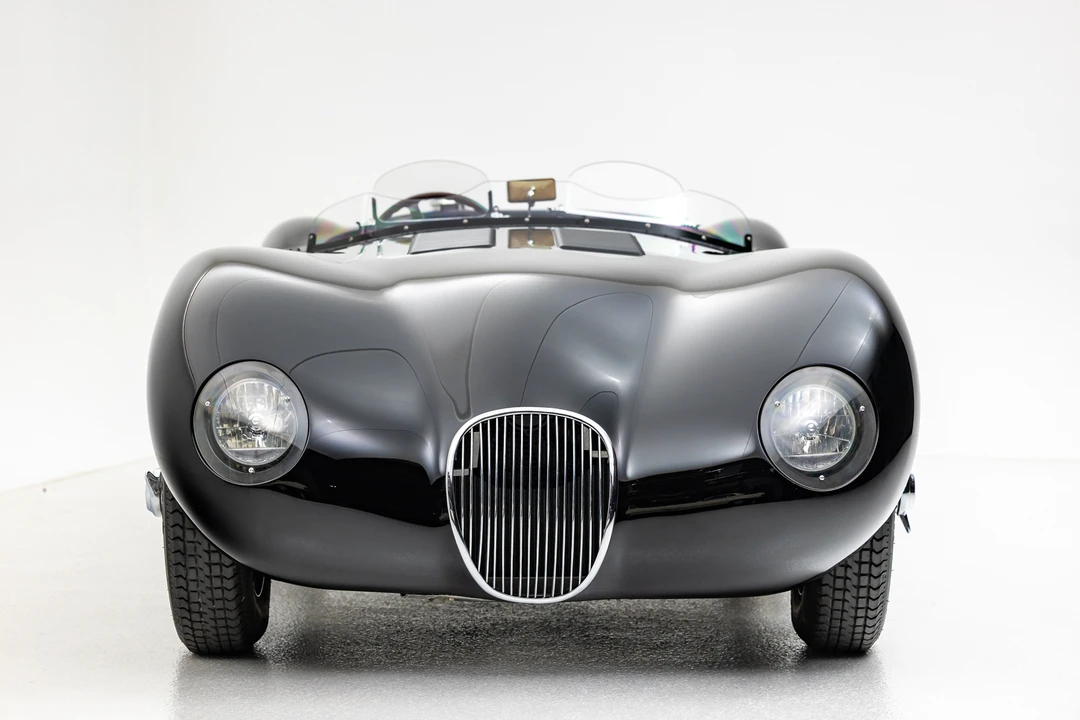 Jaguar Replica - Image 21 of 31
