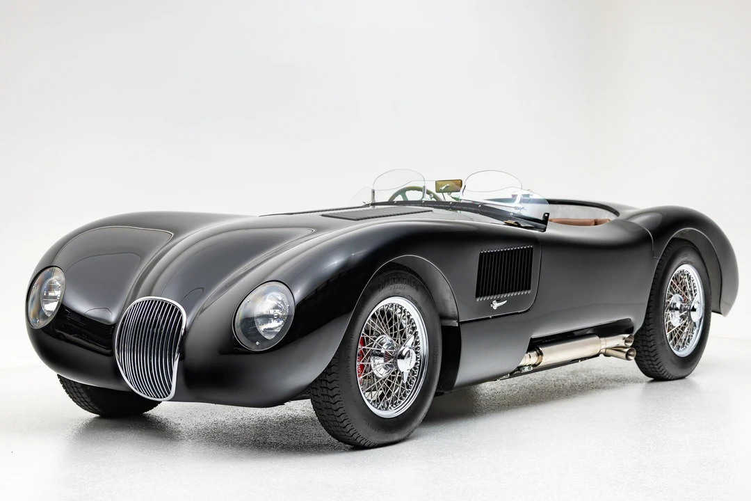 Jaguar Replica - Image 23 of 31