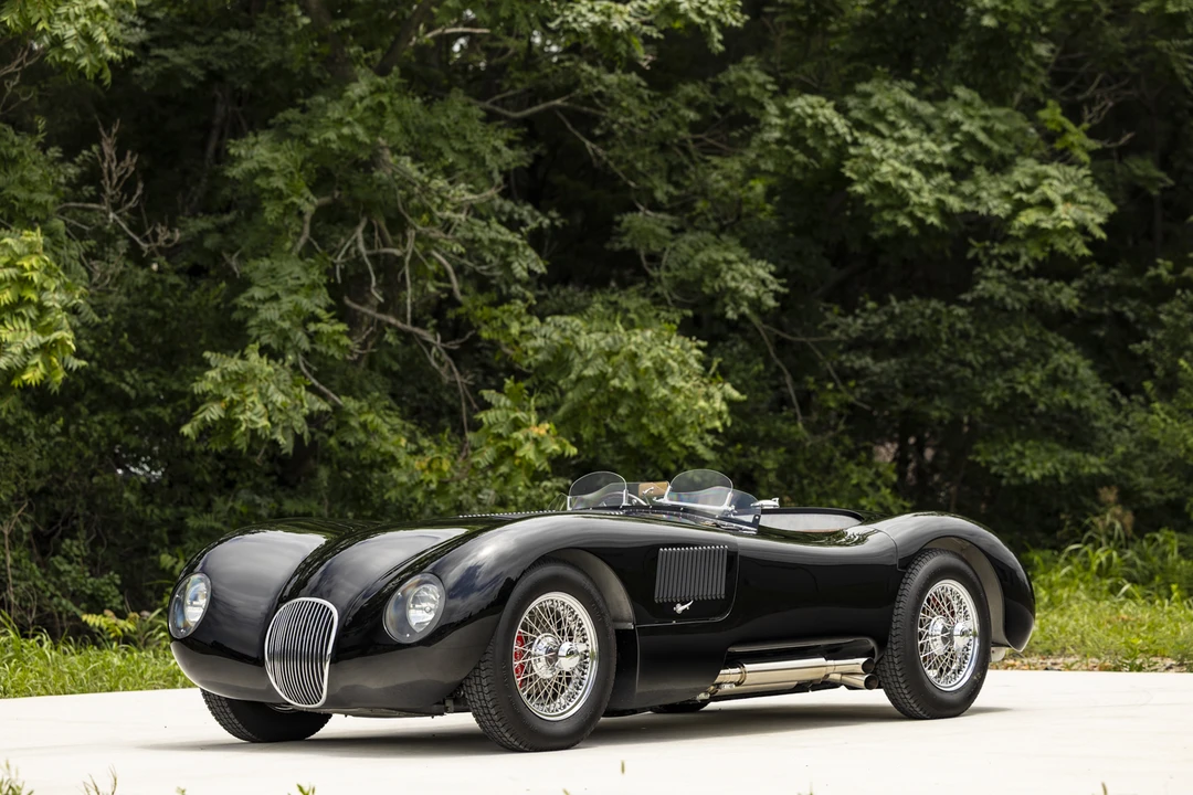 Jaguar Replica - Image 7 of 31