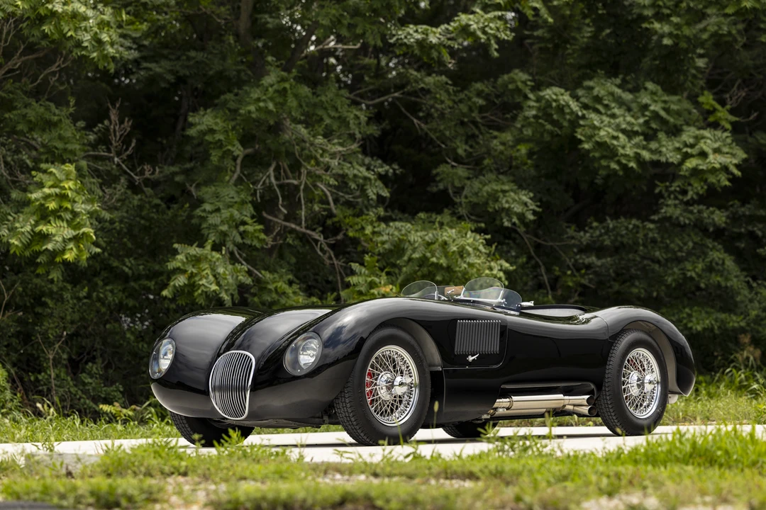 Jaguar Replica - Image 9 of 31