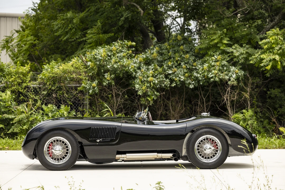 Jaguar Replica - Image 11 of 31