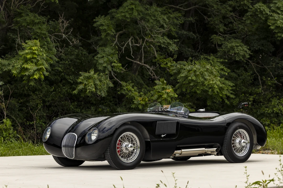 Jaguar Replica - Image 5 of 31
