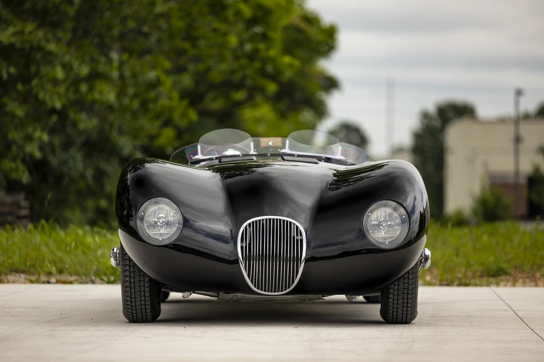 Jaguar Replica - Image 3 of 31