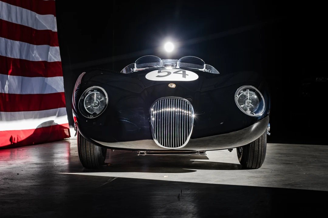 Jaguar Replica - Image 27 of 31
