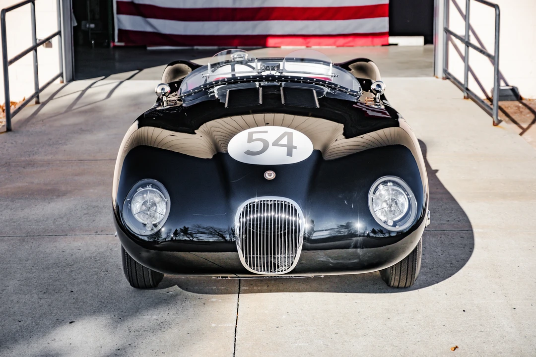 Jaguar Replica - Image 25 of 31
