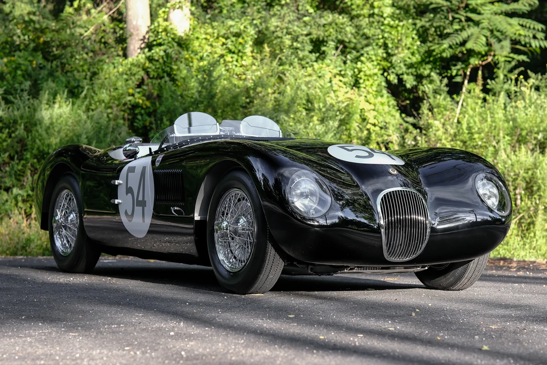 Jaguar Replica - Image 10 of 31